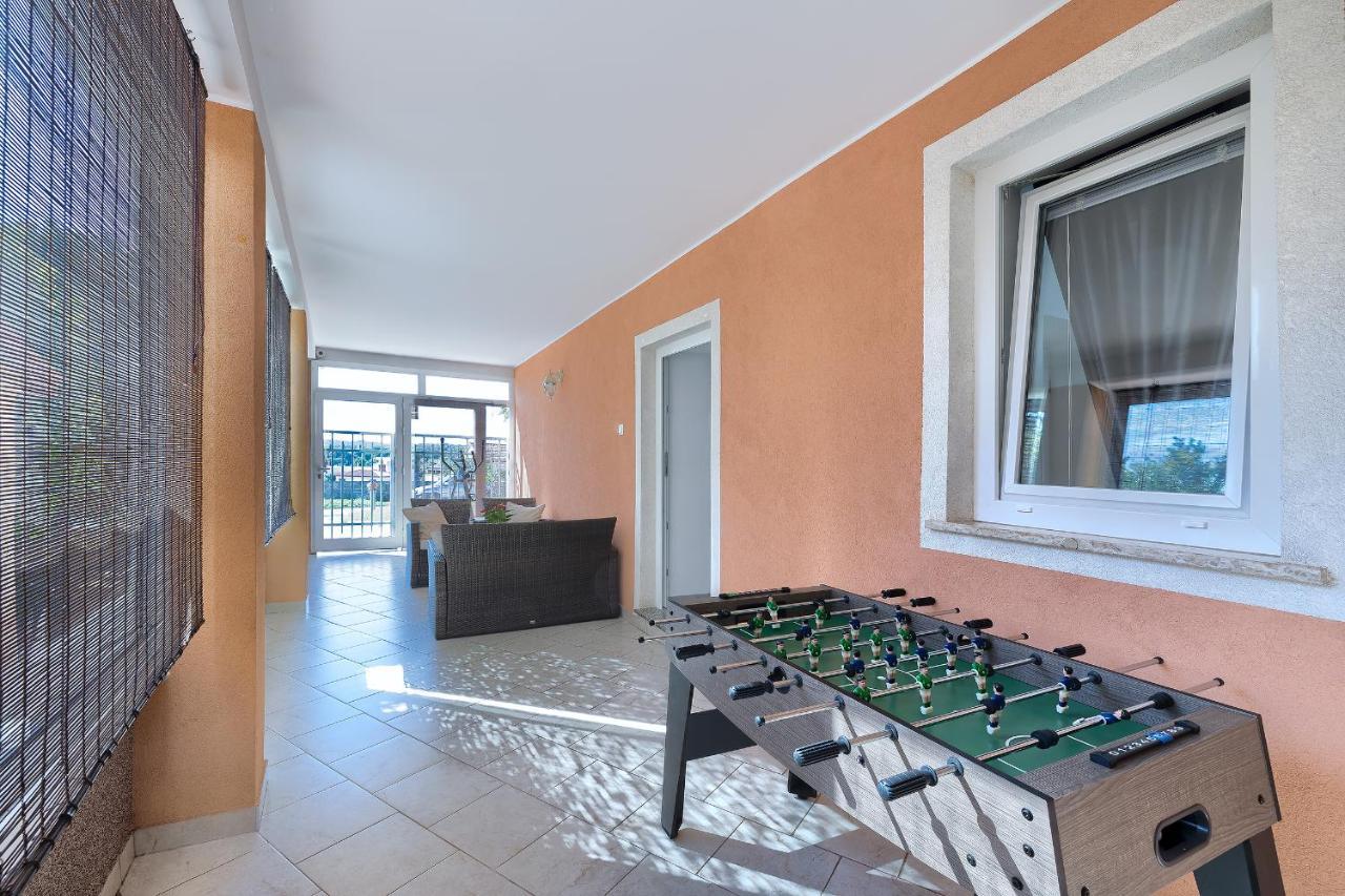 Studio Apartman Luka Pomer Esterno foto